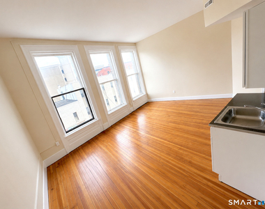 105 Bank Street - Photo Thumbnail 3