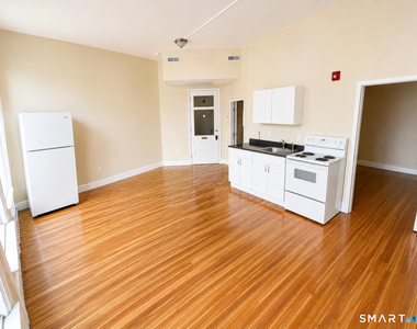105 Bank Street - Photo Thumbnail 1