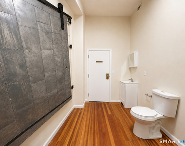 105 Bank Street - Photo Thumbnail 5