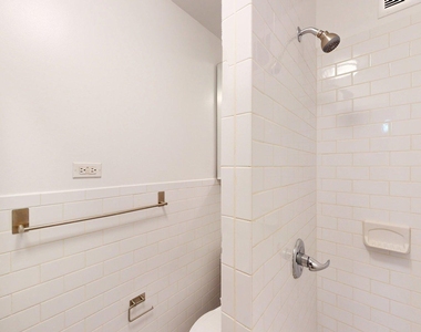 East 89th Street and 3rd avenue (Address On Request) - Photo Thumbnail 3