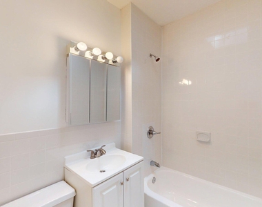 147 East 72nd Street  - Photo Thumbnail 3