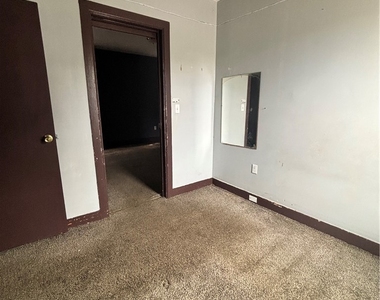 408 Koons Avenue - Photo Thumbnail 4
