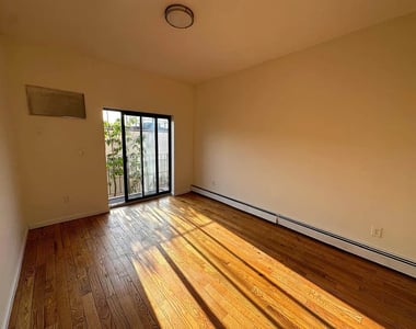 72 Buffalo Avenue - Photo Thumbnail 8