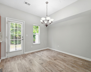 5682 Lawley Drive - Photo Thumbnail 11