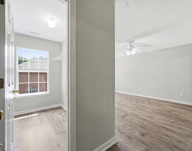 5682 Lawley Drive - Photo Thumbnail 20