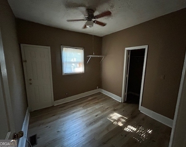94 Vine Street Nw - Photo Thumbnail 2