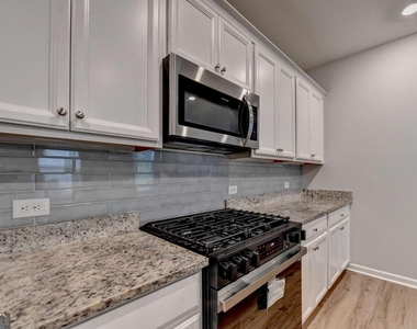175 Grey Falcon Avenue - Photo Thumbnail 13