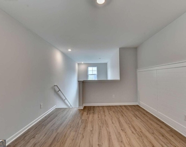175 Grey Falcon Avenue - Photo Thumbnail 32
