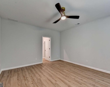 175 Grey Falcon Avenue - Photo Thumbnail 19