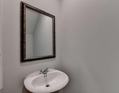 175 Grey Falcon Avenue - Photo Thumbnail 30