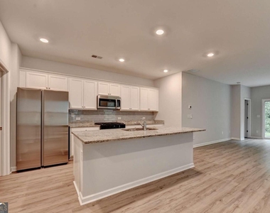 175 Grey Falcon Avenue - Photo Thumbnail 5