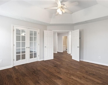 317 Shasta Lane - Photo Thumbnail 15