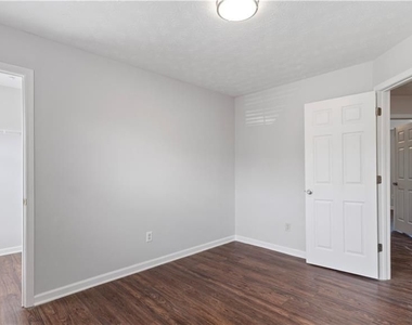 317 Shasta Lane - Photo Thumbnail 28