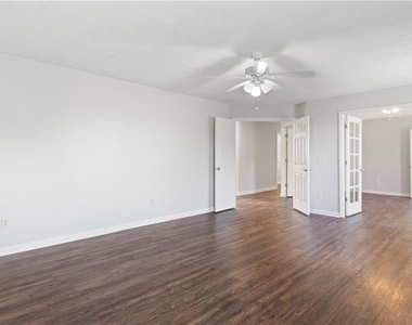 317 Shasta Lane - Photo Thumbnail 16