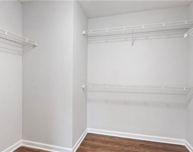 317 Shasta Lane - Photo Thumbnail 21