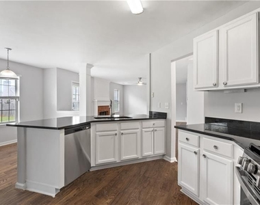 317 Shasta Lane - Photo Thumbnail 3
