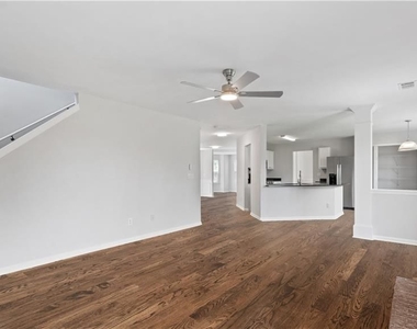 317 Shasta Lane - Photo Thumbnail 6