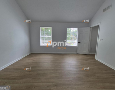 304 Klinetop Drive - Photo Thumbnail 12