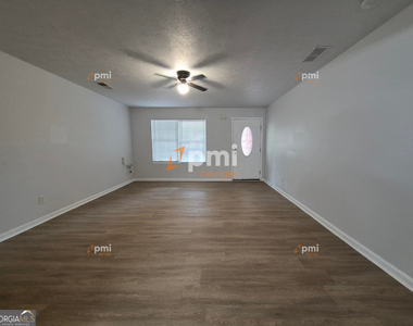 304 Klinetop Drive - Photo Thumbnail 5