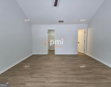 304 Klinetop Drive - Photo Thumbnail 7