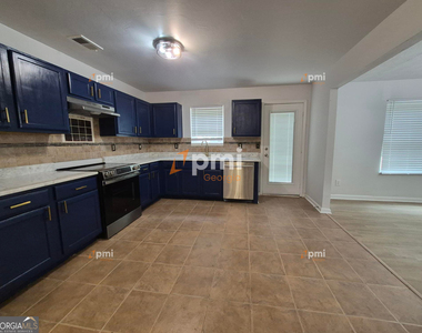 304 Klinetop Drive - Photo Thumbnail 2