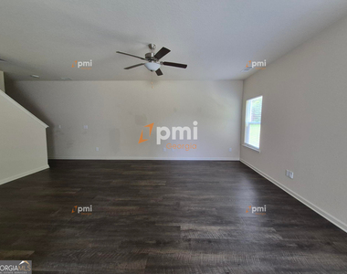 115 Foley Drive - Photo Thumbnail 5