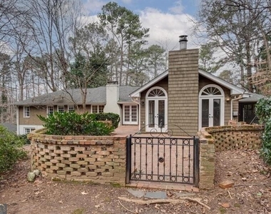 4601 Club Circle Ne - Photo Thumbnail 19