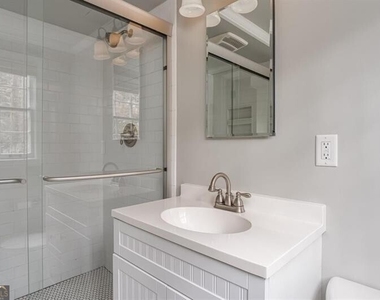 4601 Club Circle Ne - Photo Thumbnail 16