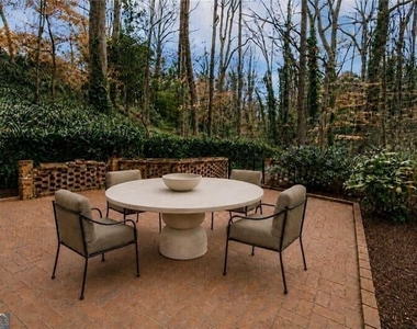 4601 Club Circle Ne - Photo Thumbnail 18