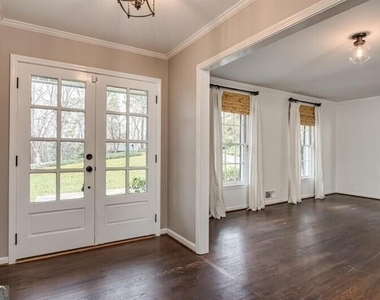 4601 Club Circle Ne - Photo Thumbnail 5