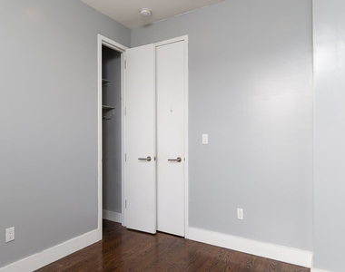 615 Gates Avenue - Photo Thumbnail 2