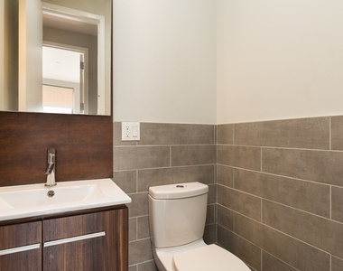 615 Gates Avenue - Photo Thumbnail 8