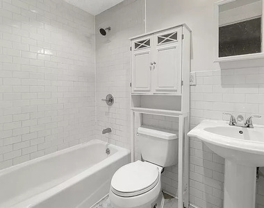 322 West 14th Street - Photo Thumbnail 4