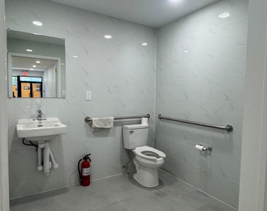 7315 13th Avenue - Photo Thumbnail 4