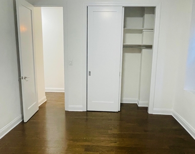 West 58th Street - Photo Thumbnail 6