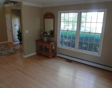 246 Fresh Ponds Rd - Photo Thumbnail 16
