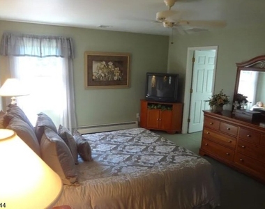 246 Fresh Ponds Rd - Photo Thumbnail 13