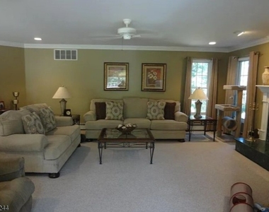 246 Fresh Ponds Rd - Photo Thumbnail 28