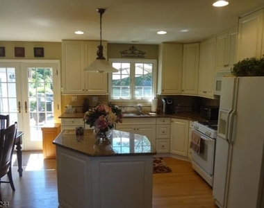 246 Fresh Ponds Rd - Photo Thumbnail 23