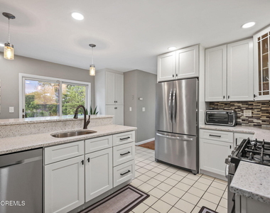2 Oyster Creek Drive - Photo Thumbnail 12