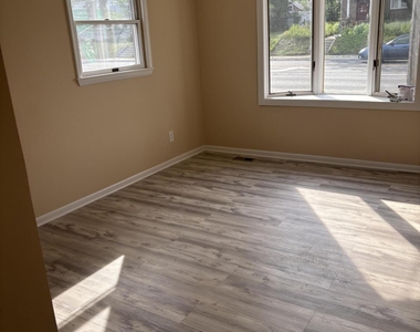 273-275 Main Street - Photo Thumbnail 9