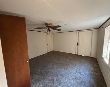225 County Road 4090 - Photo Thumbnail 3