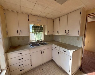 225 County Road 4090 - Photo Thumbnail 7