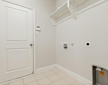 861 Countryside Way - Photo Thumbnail 18