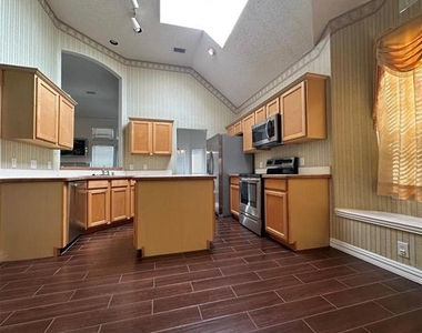 3904 Ridge Gate Drive - Photo Thumbnail 5