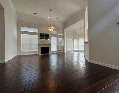 3904 Ridge Gate Drive - Photo Thumbnail 3