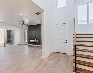 4319 Sylvester Street - Photo Thumbnail 4