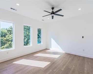 4319 Sylvester Street - Photo Thumbnail 16