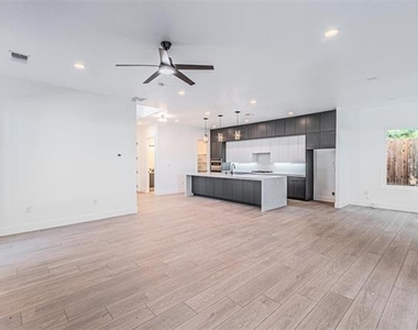 4319 Sylvester Street - Photo Thumbnail 7
