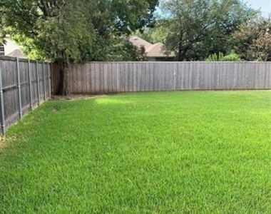 2212 Chasefield Drive - Photo Thumbnail 8